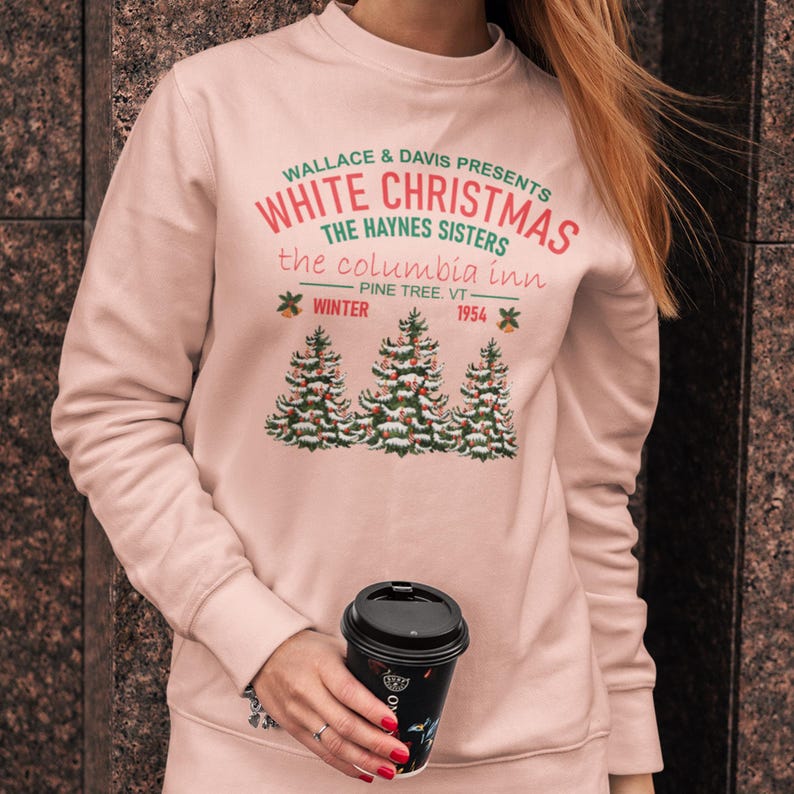 Women White Christmas Crewneck Sweatshirt , Crewneck Christmas Tree Graphic Sweatshirts, Oversized Xmas Sweatshirt